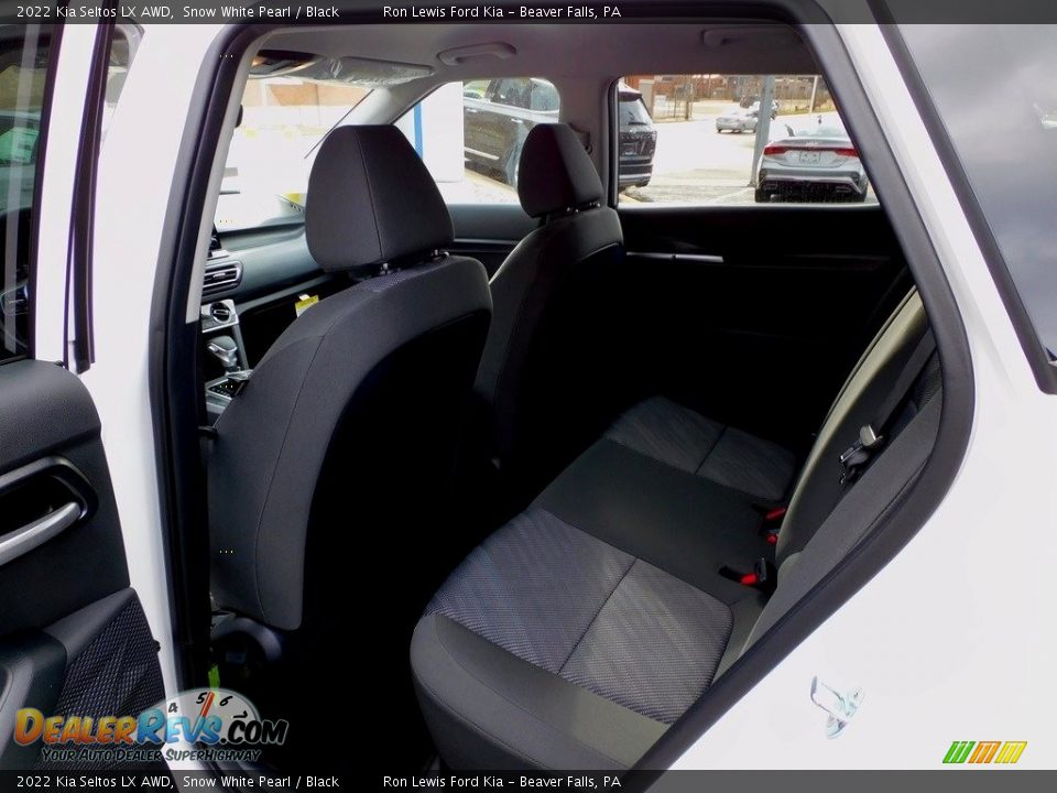 2022 Kia Seltos LX AWD Snow White Pearl / Black Photo #12