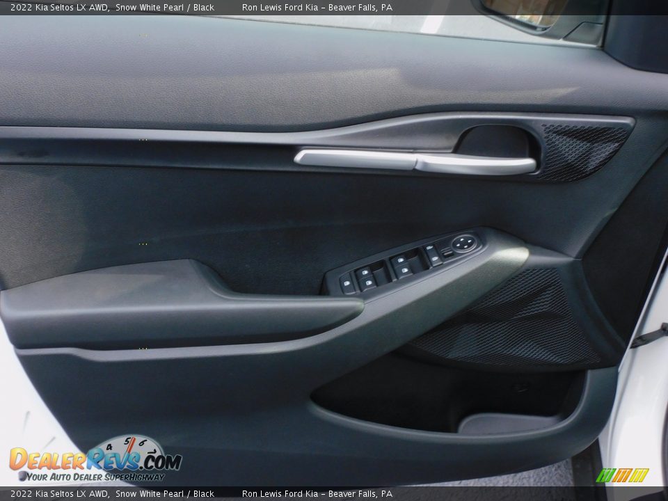 2022 Kia Seltos LX AWD Snow White Pearl / Black Photo #14