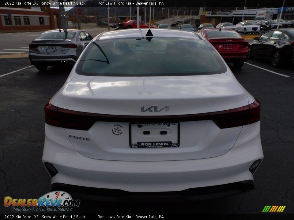 2022 Kia Forte LXS Snow White Pearl / Black Photo #3