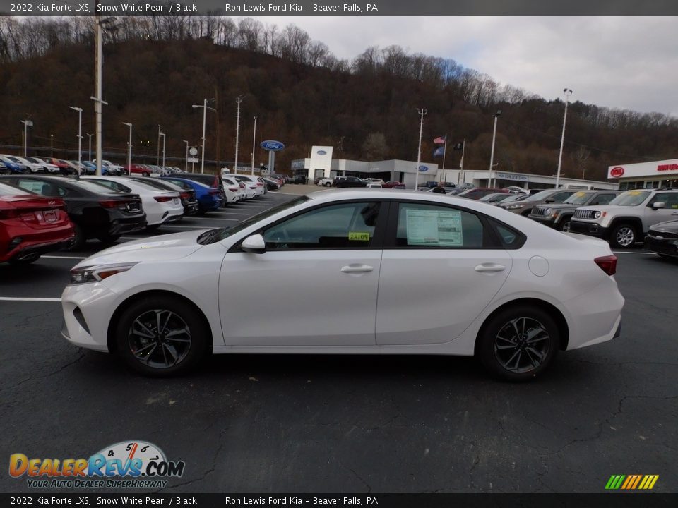2022 Kia Forte LXS Snow White Pearl / Black Photo #6
