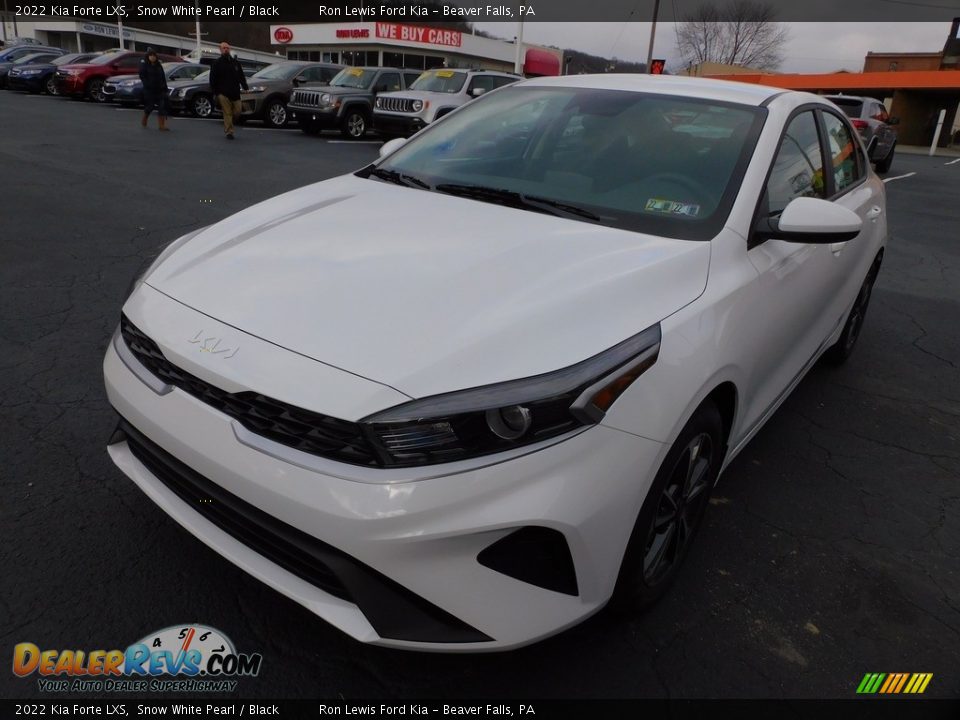2022 Kia Forte LXS Snow White Pearl / Black Photo #7