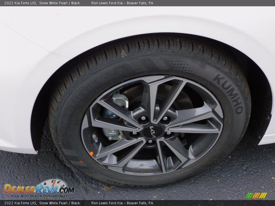 2022 Kia Forte LXS Wheel Photo #10