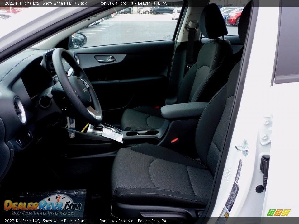 2022 Kia Forte LXS Snow White Pearl / Black Photo #11