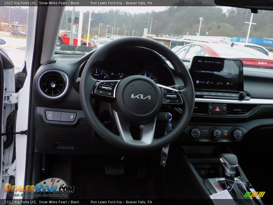 2022 Kia Forte LXS Snow White Pearl / Black Photo #13