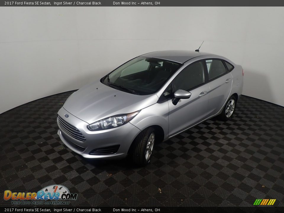 2017 Ford Fiesta SE Sedan Ingot Silver / Charcoal Black Photo #8