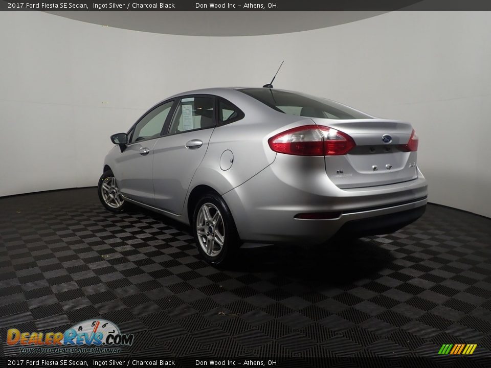 2017 Ford Fiesta SE Sedan Ingot Silver / Charcoal Black Photo #10