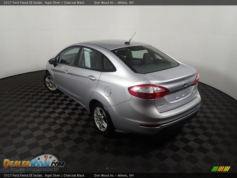 2017 Ford Fiesta SE Sedan Ingot Silver / Charcoal Black Photo #11