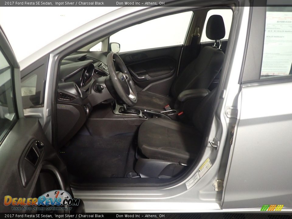 2017 Ford Fiesta SE Sedan Ingot Silver / Charcoal Black Photo #21