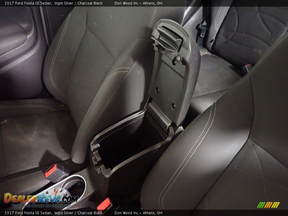 2017 Ford Fiesta SE Sedan Ingot Silver / Charcoal Black Photo #32