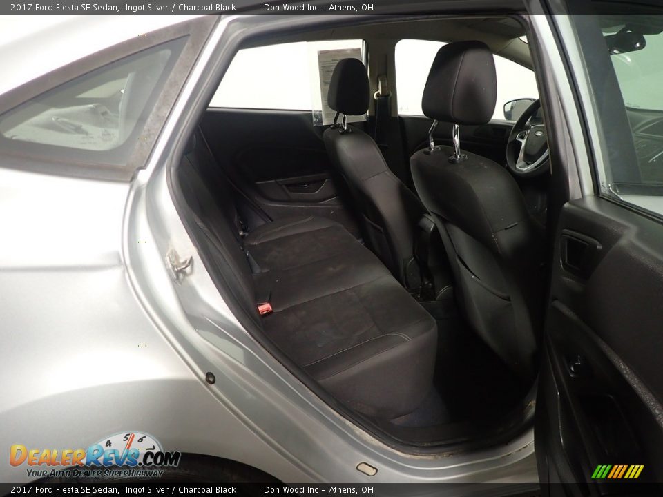 2017 Ford Fiesta SE Sedan Ingot Silver / Charcoal Black Photo #36