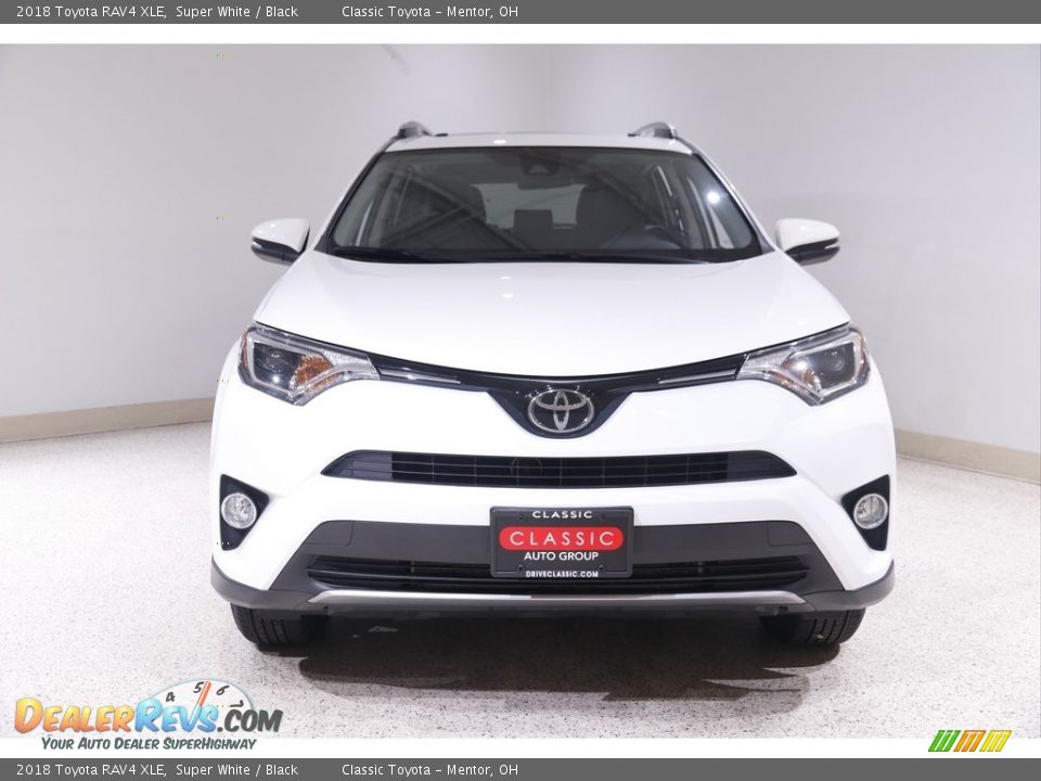 2018 Toyota RAV4 XLE Super White / Black Photo #2