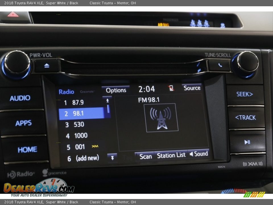 2018 Toyota RAV4 XLE Super White / Black Photo #11