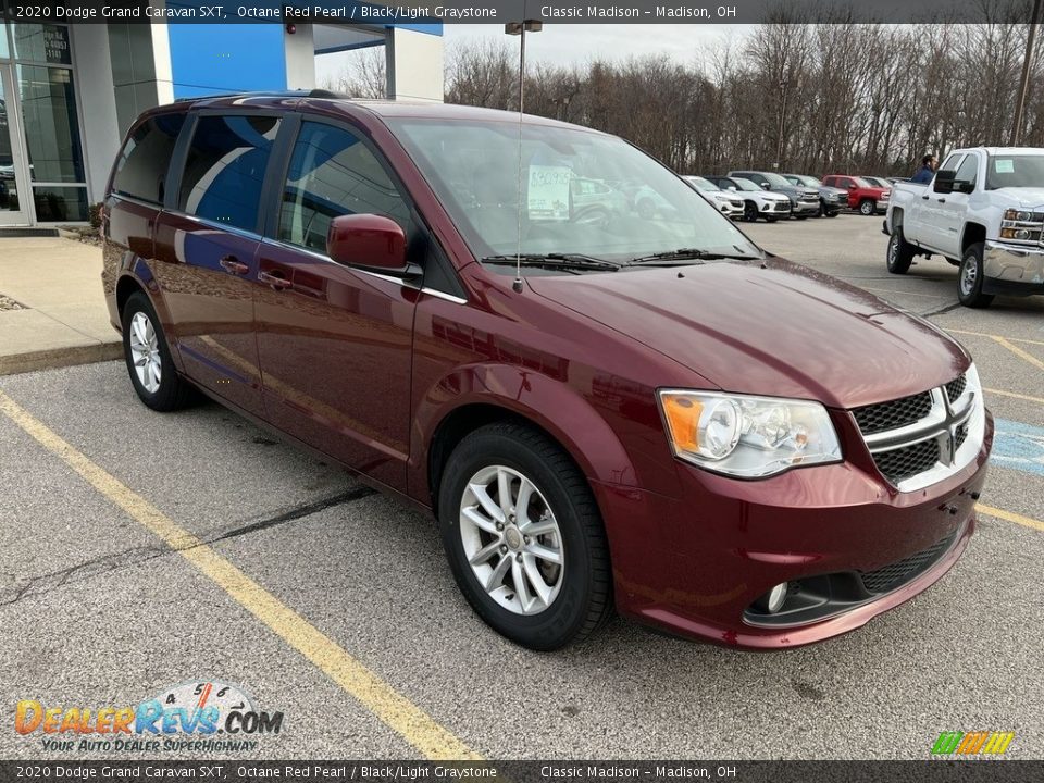 2020 Dodge Grand Caravan SXT Octane Red Pearl / Black/Light Graystone Photo #5