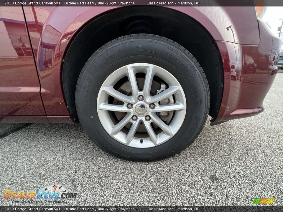 2020 Dodge Grand Caravan SXT Octane Red Pearl / Black/Light Graystone Photo #6