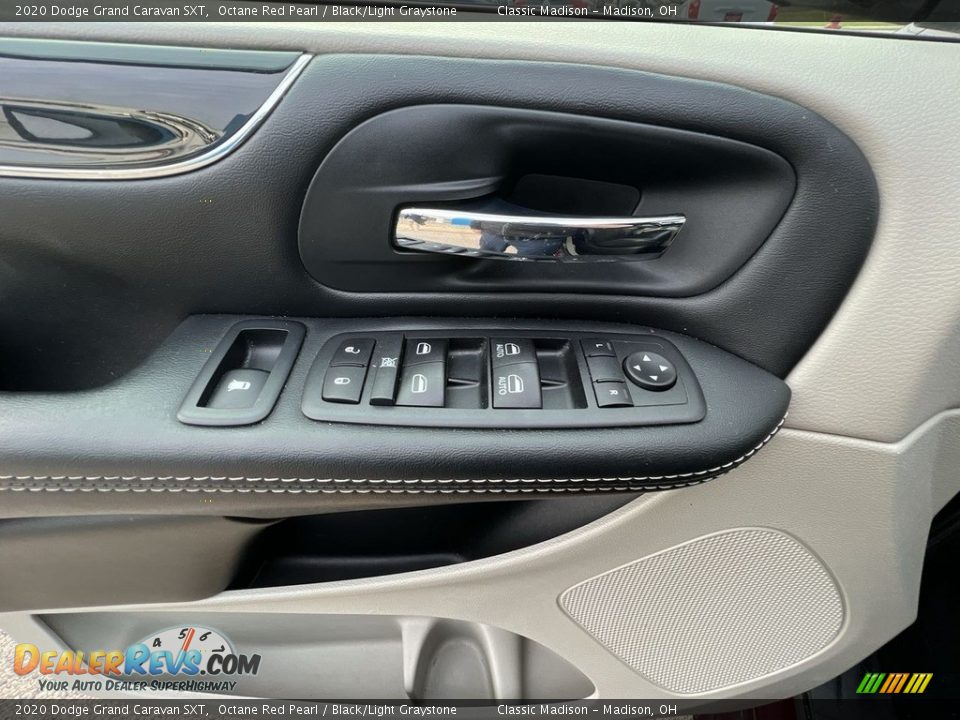 2020 Dodge Grand Caravan SXT Octane Red Pearl / Black/Light Graystone Photo #9