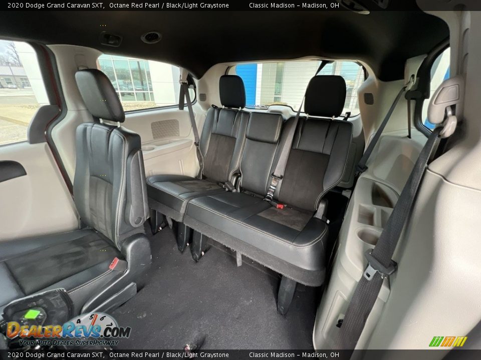 2020 Dodge Grand Caravan SXT Octane Red Pearl / Black/Light Graystone Photo #17