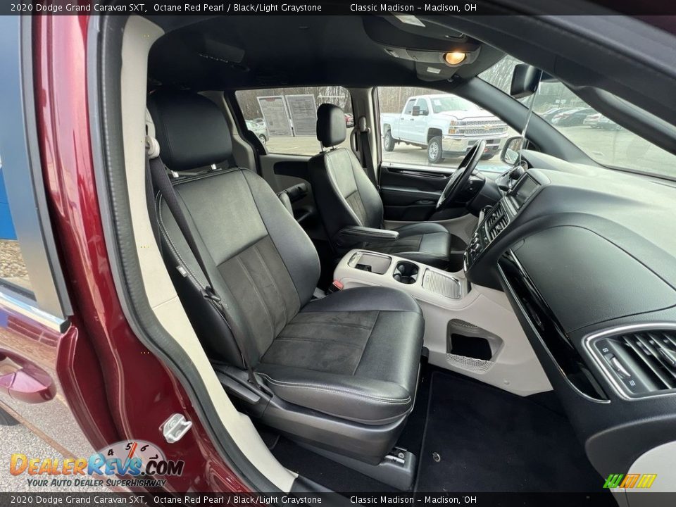 2020 Dodge Grand Caravan SXT Octane Red Pearl / Black/Light Graystone Photo #19