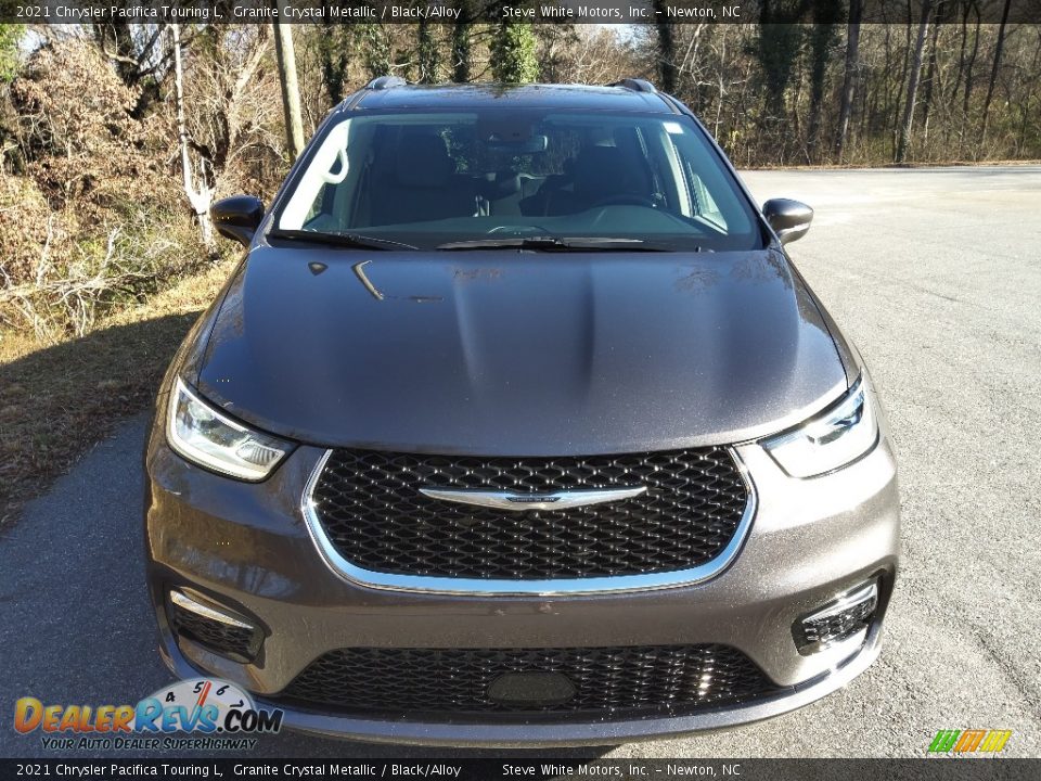 2021 Chrysler Pacifica Touring L Granite Crystal Metallic / Black/Alloy Photo #3