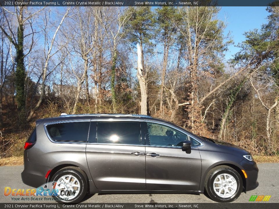 2021 Chrysler Pacifica Touring L Granite Crystal Metallic / Black/Alloy Photo #5