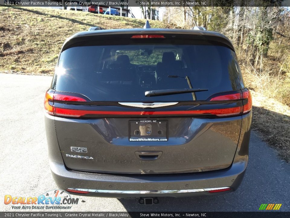 2021 Chrysler Pacifica Touring L Granite Crystal Metallic / Black/Alloy Photo #7