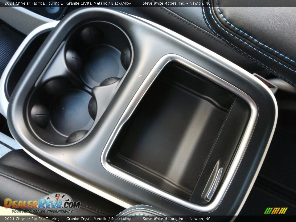 2021 Chrysler Pacifica Touring L Granite Crystal Metallic / Black/Alloy Photo #29