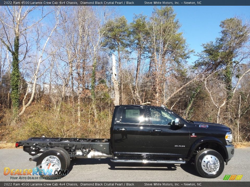 2022 Ram 4500 Laramie Crew Cab 4x4 Chassis Diamond Black Crystal Pearl / Black Photo #5