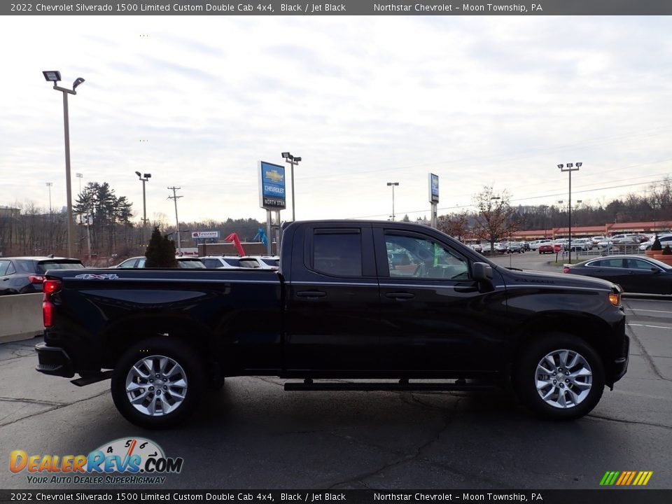 2022 Chevrolet Silverado 1500 Limited Custom Double Cab 4x4 Black / Jet Black Photo #9