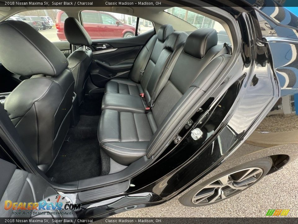 2018 Nissan Maxima SV Super Black / Charcoal Photo #13