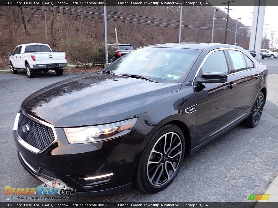 Front 3/4 View of 2018 Ford Taurus SHO AWD Photo #6