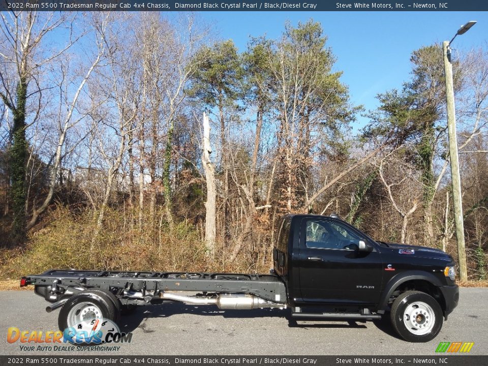 2022 Ram 5500 Tradesman Regular Cab 4x4 Chassis Diamond Black Crystal Pearl / Black/Diesel Gray Photo #5