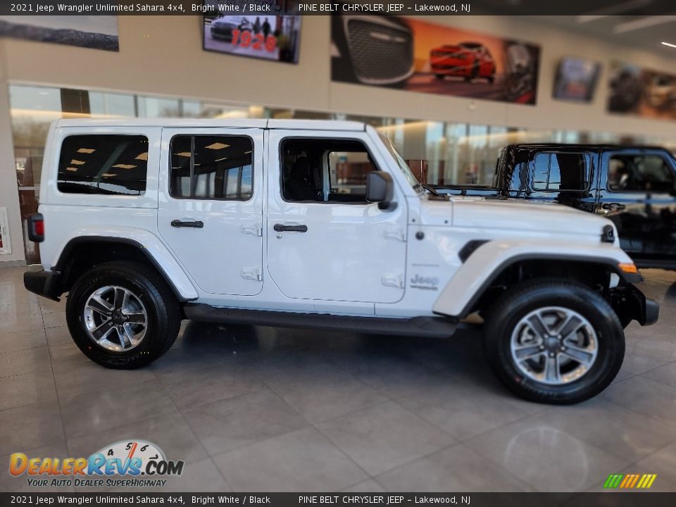 2021 Jeep Wrangler Unlimited Sahara 4x4 Bright White / Black Photo #4