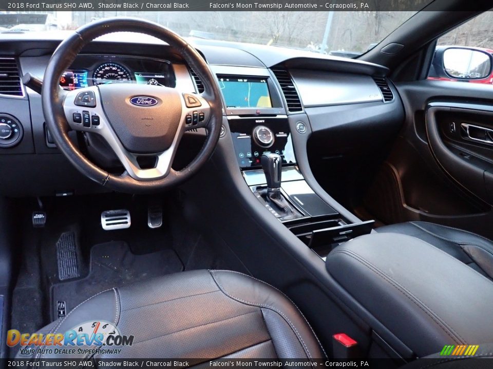 Front Seat of 2018 Ford Taurus SHO AWD Photo #20