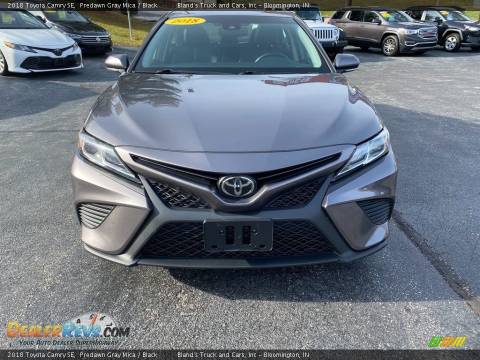 2018 Toyota Camry SE Predawn Gray Mica / Black Photo #3