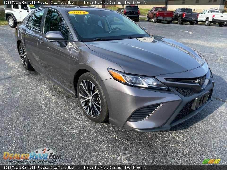 2018 Toyota Camry SE Predawn Gray Mica / Black Photo #4