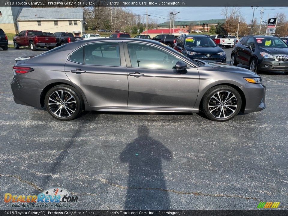 2018 Toyota Camry SE Predawn Gray Mica / Black Photo #5