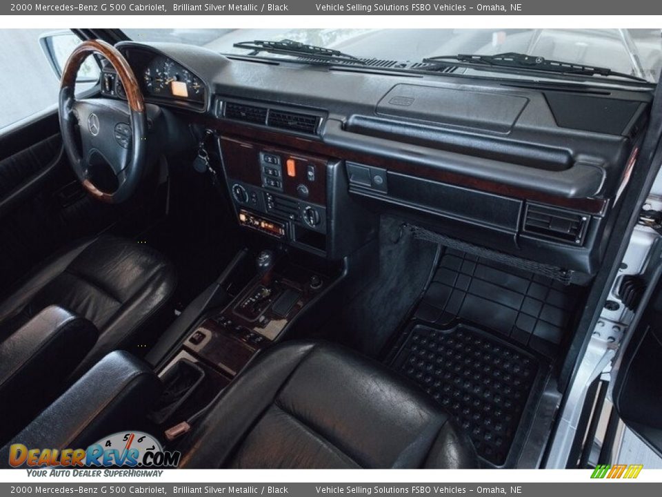 Dashboard of 2000 Mercedes-Benz G 500 Cabriolet Photo #32