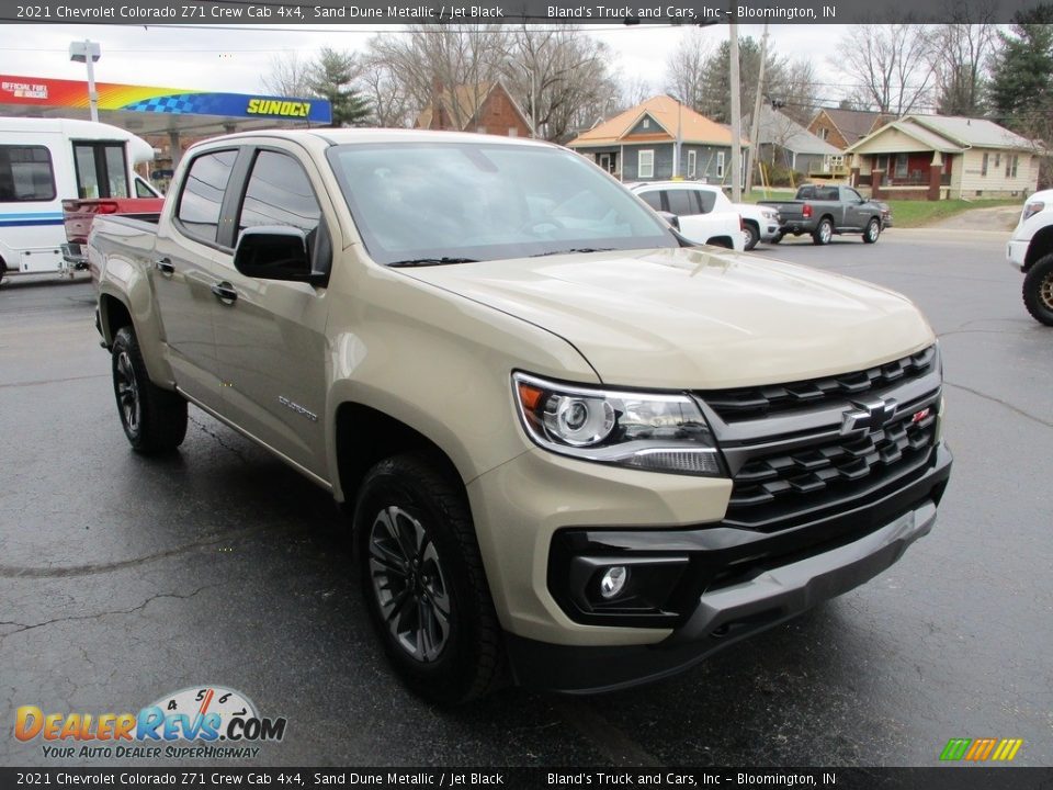 Front 3/4 View of 2021 Chevrolet Colorado Z71 Crew Cab 4x4 Photo #5