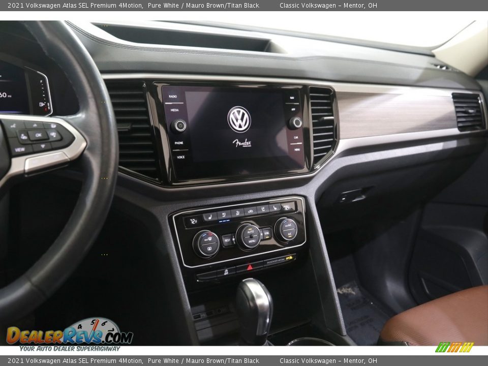 Controls of 2021 Volkswagen Atlas SEL Premium 4Motion Photo #9