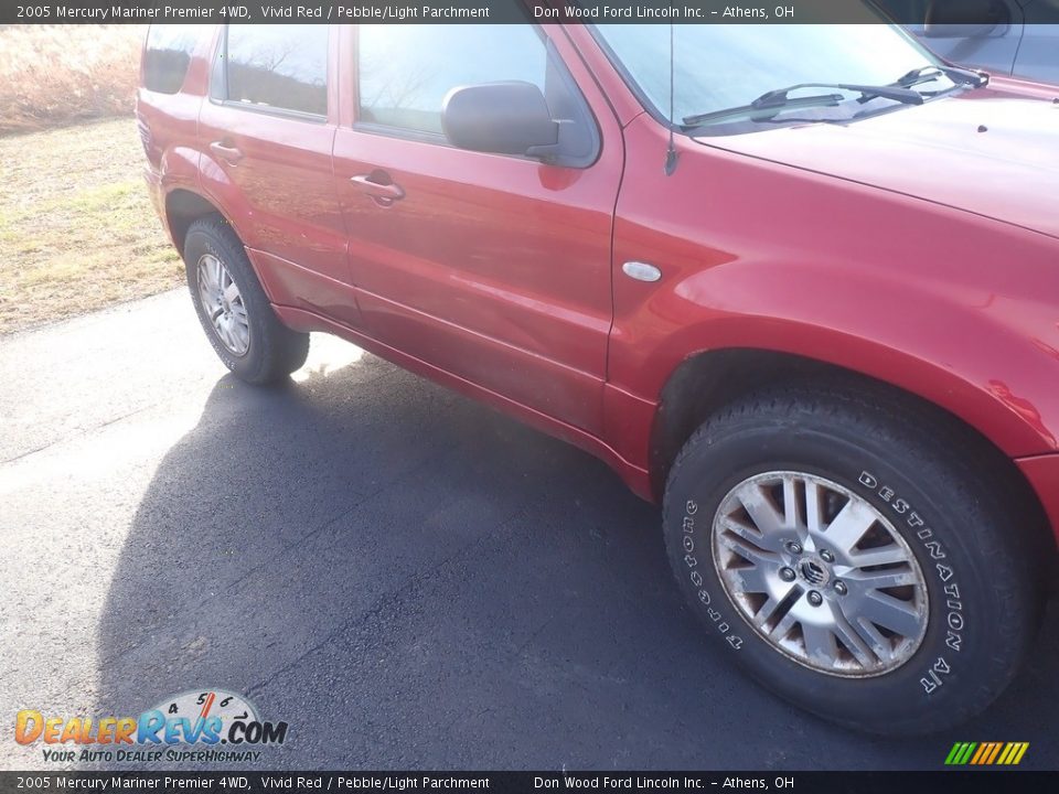 2005 Mercury Mariner Premier 4WD Vivid Red / Pebble/Light Parchment Photo #3