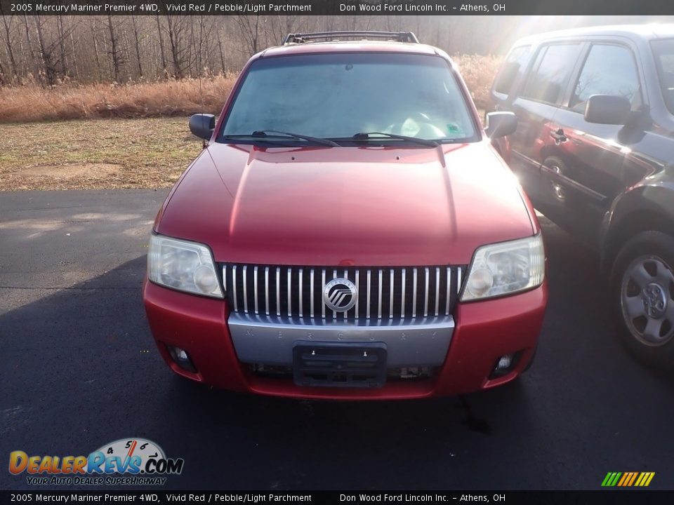 2005 Mercury Mariner Premier 4WD Vivid Red / Pebble/Light Parchment Photo #4