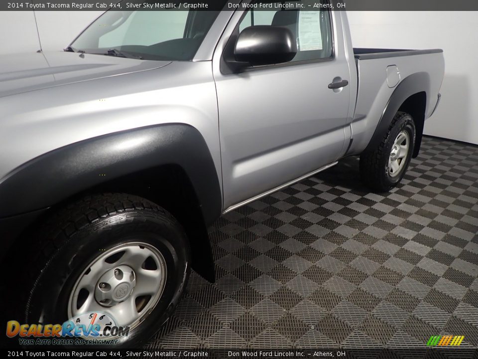 2014 Toyota Tacoma Regular Cab 4x4 Silver Sky Metallic / Graphite Photo #9