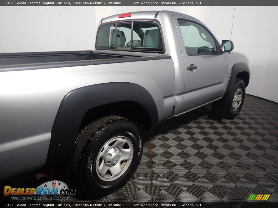 2014 Toyota Tacoma Regular Cab 4x4 Silver Sky Metallic / Graphite Photo #17