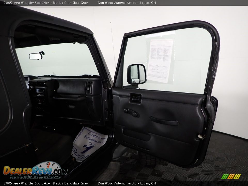 2005 Jeep Wrangler Sport 4x4 Black / Dark Slate Gray Photo #29