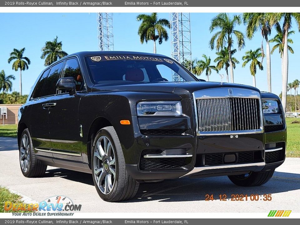 Infinity Black 2019 Rolls-Royce Cullinan  Photo #3