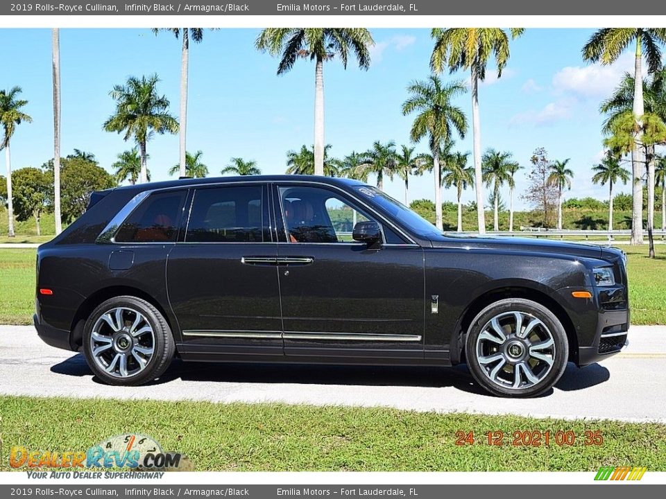 Infinity Black 2019 Rolls-Royce Cullinan  Photo #5