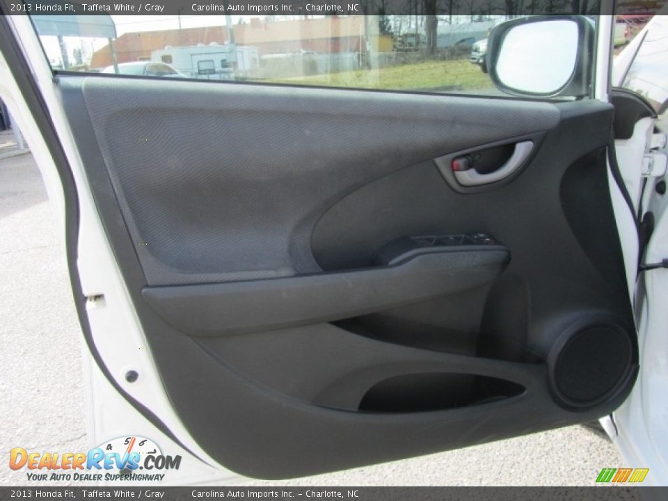 2013 Honda Fit Taffeta White / Gray Photo #17