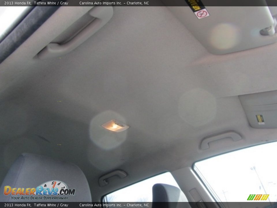 2013 Honda Fit Taffeta White / Gray Photo #23