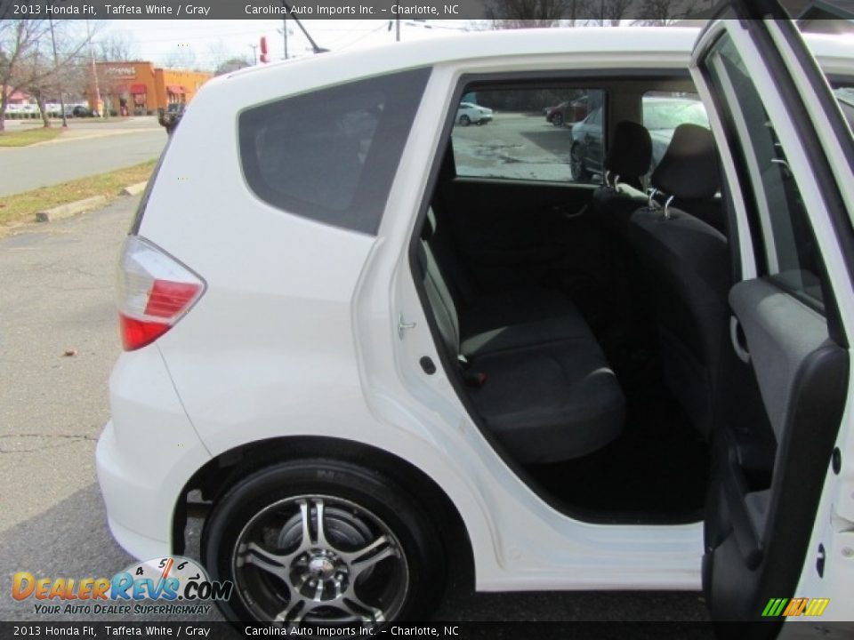 2013 Honda Fit Taffeta White / Gray Photo #25