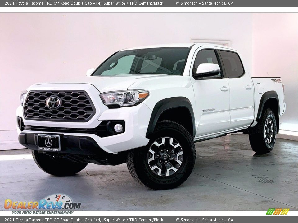 Front 3/4 View of 2021 Toyota Tacoma TRD Off Road Double Cab 4x4 Photo #12