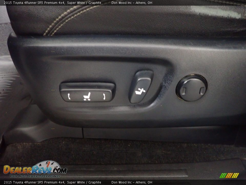 2015 Toyota 4Runner SR5 Premium 4x4 Super White / Graphite Photo #26